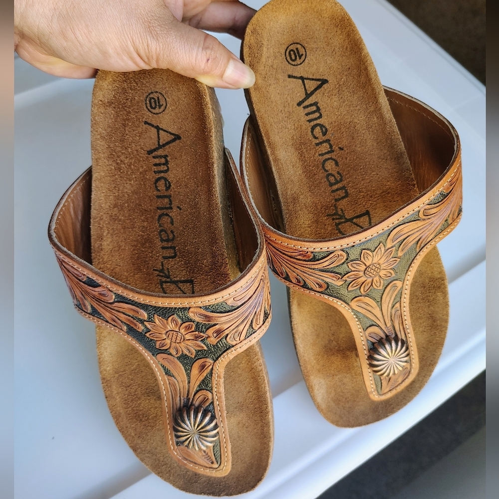 American Darling hand-carved genuine leather flip-flop sandals,women's sz 10. - Picture 13 of 17